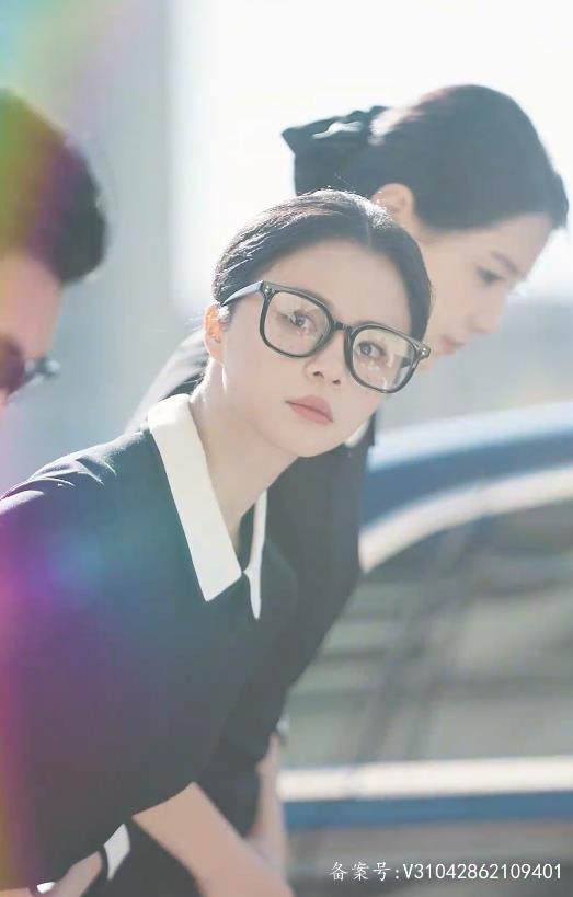 丑妻逆袭，颜值惊艳全球第01集